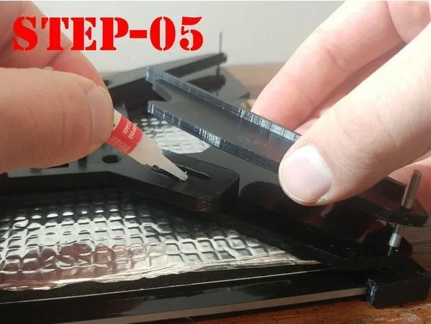 /img/17412-replacing-bed-sticker-tevo-tarantula.webp