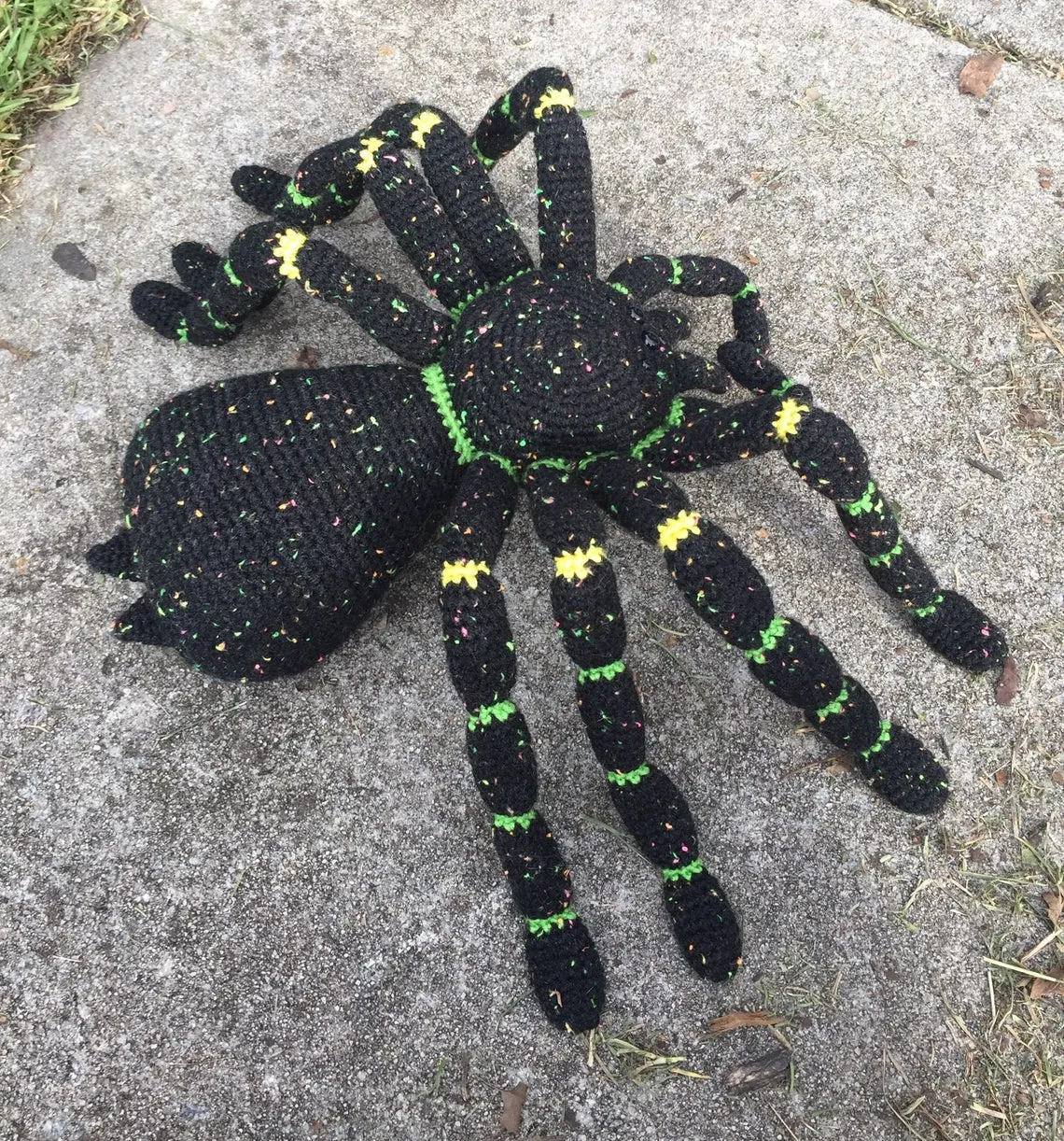 17425 etsy tarantula crochet header